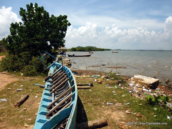 Sea Lovers.  Eat, drink, sleep and relax in Kep, Cambodia.