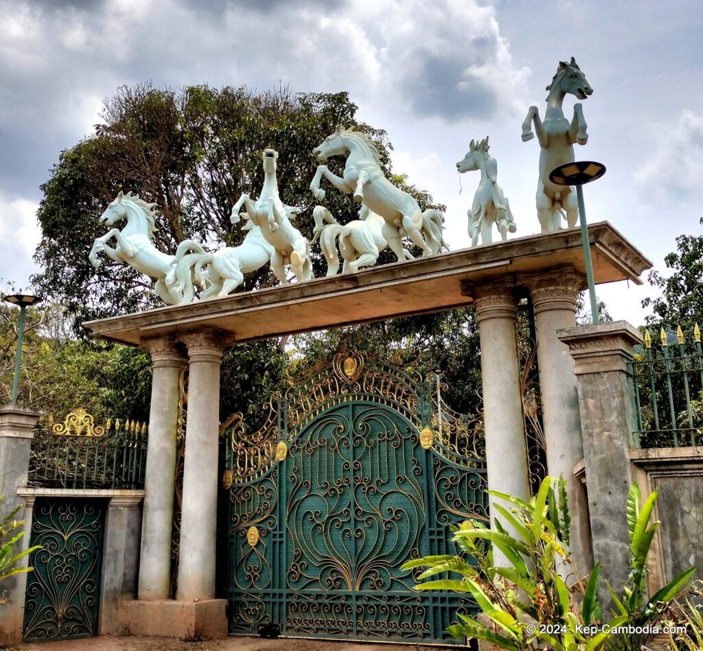 Phnom Vor Natural Paradise Resort in Kep, Cambodia and Kampot. Restaurant and Bamboo Train.