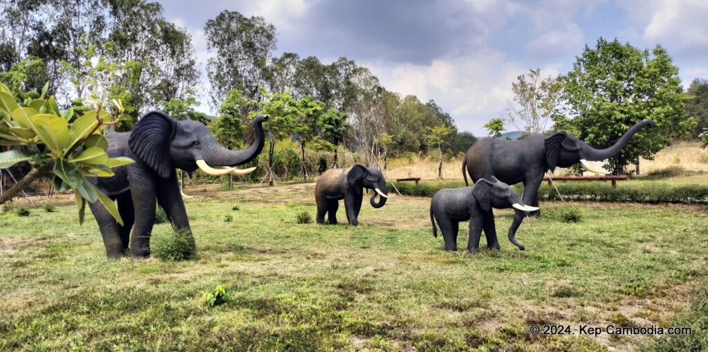 Phnom Vor Natural Paradise Resort in Kep, Cambodia and Kampot. Restaurant and Bamboo Train.