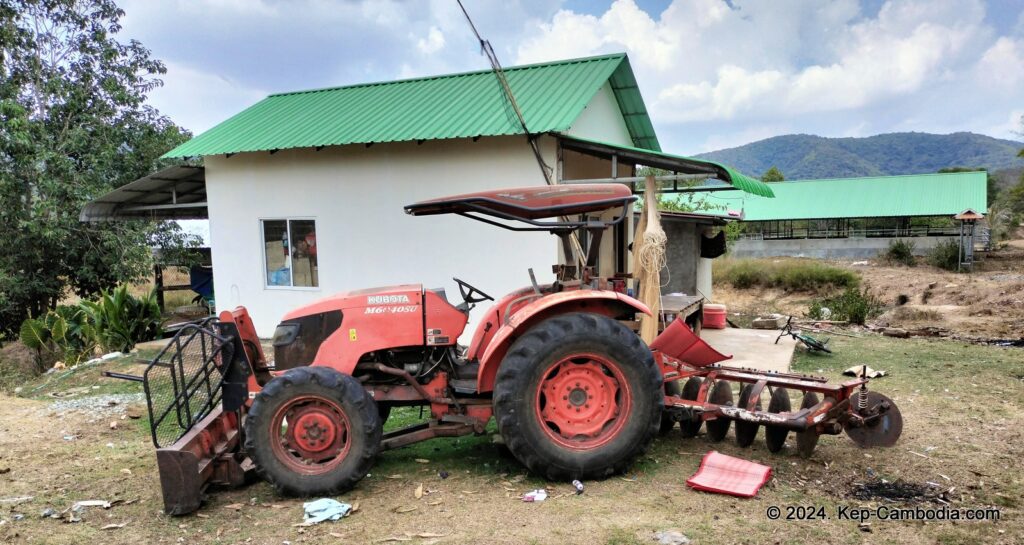 Phnom Vor Natural Paradise Resort in Kep, Cambodia and Kampot. Restaurant and Bamboo Train.