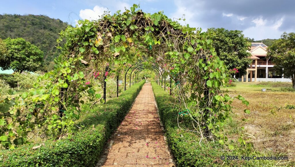 Phnom Vor Natural Paradise Resort in Kep, Cambodia and Kampot. Restaurant and Bamboo Train.