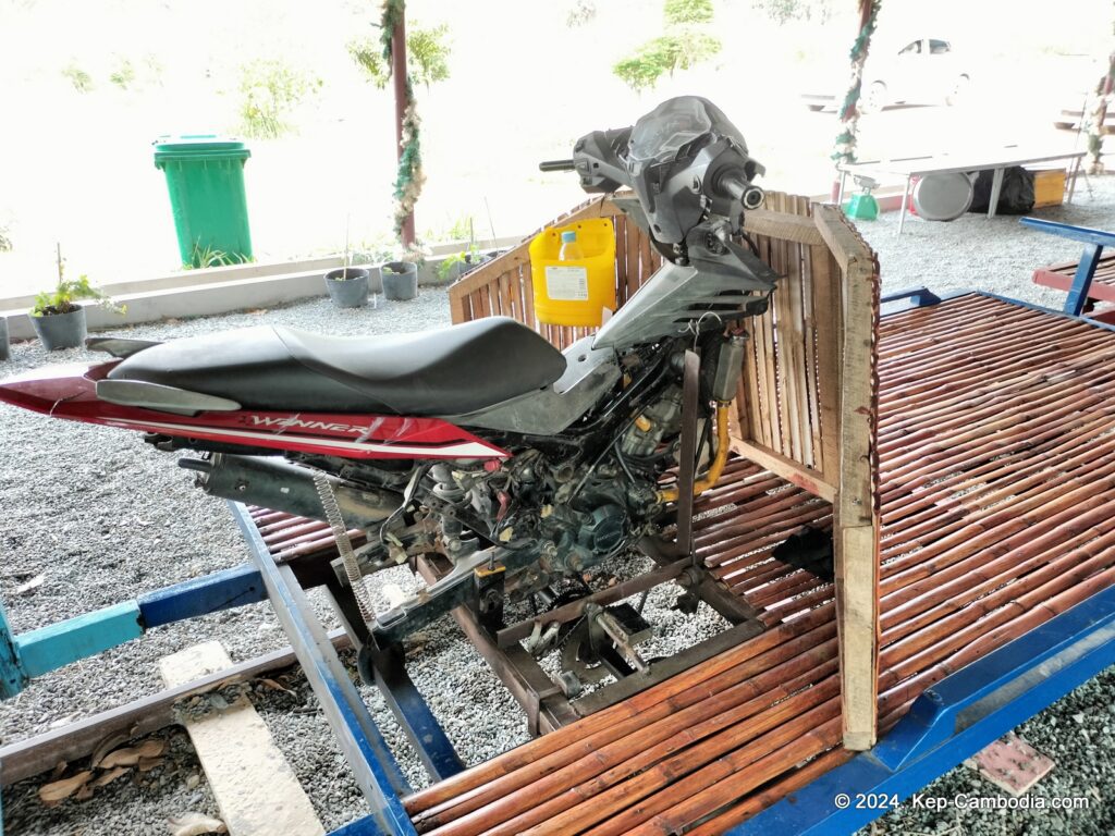 Phnom Vor Natural Paradise Resort in Kep, Cambodia and Kampot. Restaurant and Bamboo Train.