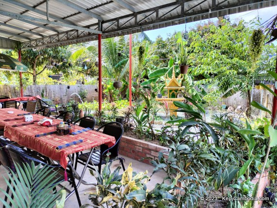 Les Papilles Enchantees in kep, cambodia