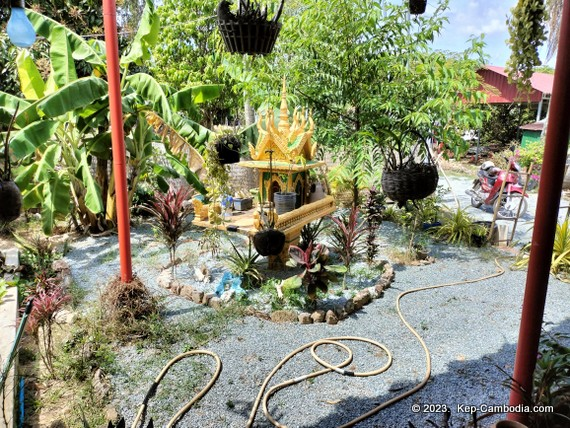 Les Papilles Enchantees in kep, cambodia