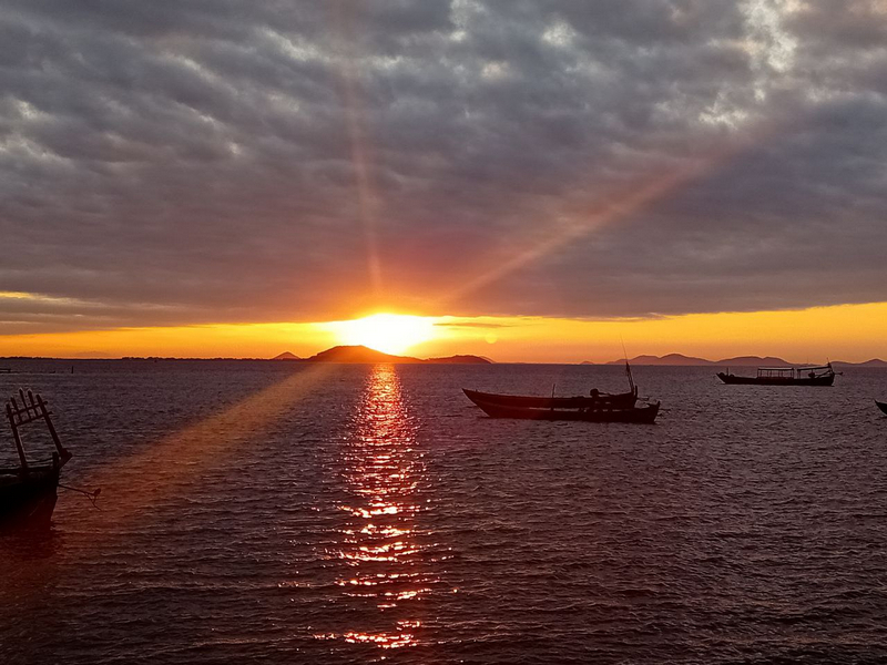 The Kep Yacht Club has daily trips to Kaoh Po Paradise Island off the coast of Kep.