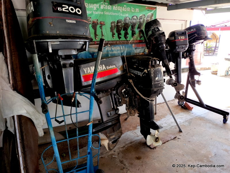 The Kep Yacht Club has daily trips to Kaoh Po Paradise Island off the coast of Kep.