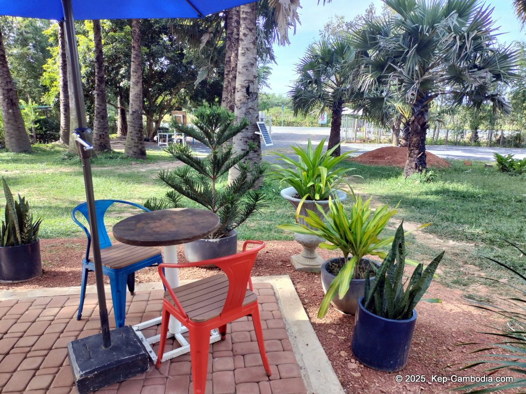 Baby Bird Farm in Kep and Kampot, Cambodia. Vegetables, fruits and Kampot Pepper. Cafe.